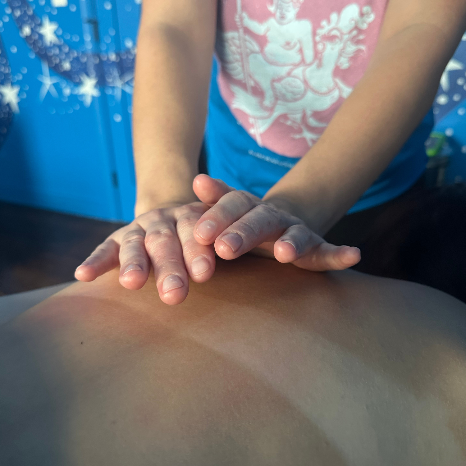Massage treatment at Auroraflow